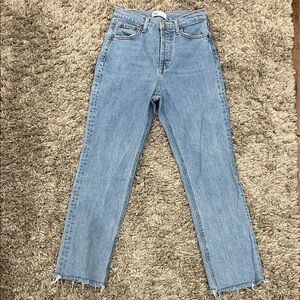 ZARA Light Wash Straight Leg Jeans – Size US 4